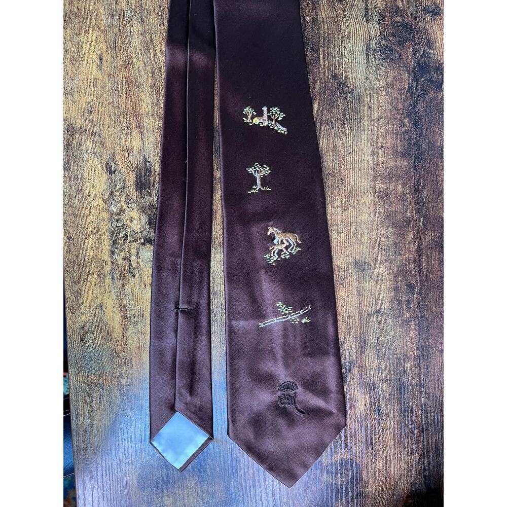1970s Countess Mara Horses Old Money Scenic Embroidered Brown Shiny Satin Tie